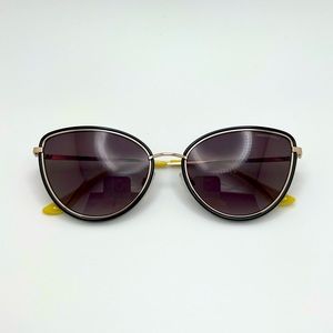 Christian Siriano Women’s Vintage Look Cat Eye Sunglasses 🕶️ 💋